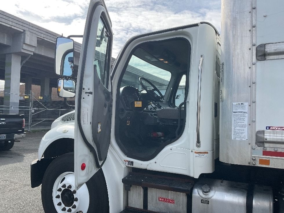 Medium Duty Box Truck-Light and Medium Duty Trucks-Freightliner-2020-M2-Seattle-WA-129,484\n\t\tmiles-$ 60,250 - Image 16