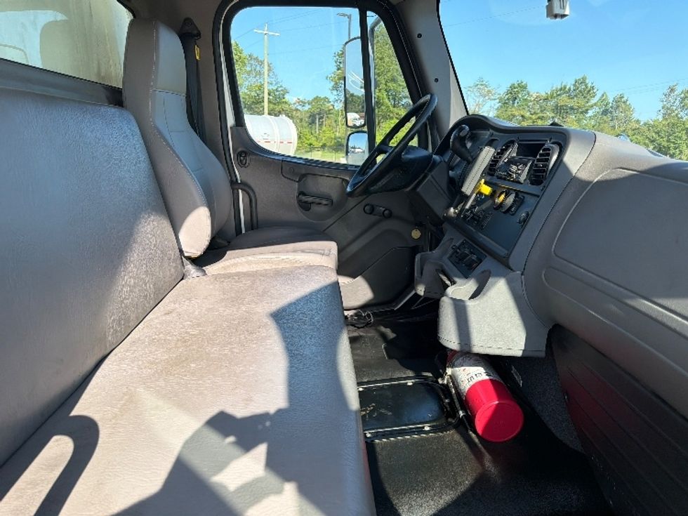 Medium Duty Box Truck-Light and Medium Duty Trucks-Freightliner-2020-M2-Shreveport-LA-349,053\n\t\tmiles-$ 23,750 - Image 22
