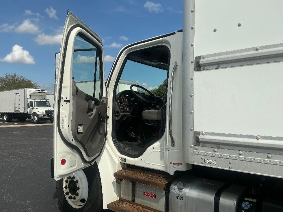 Medium Duty Box Truck-Light and Medium Duty Trucks-Freightliner-2020-M2-South Bend-IN-267,782\n\t\tmiles-$ 41,250 - Image 16