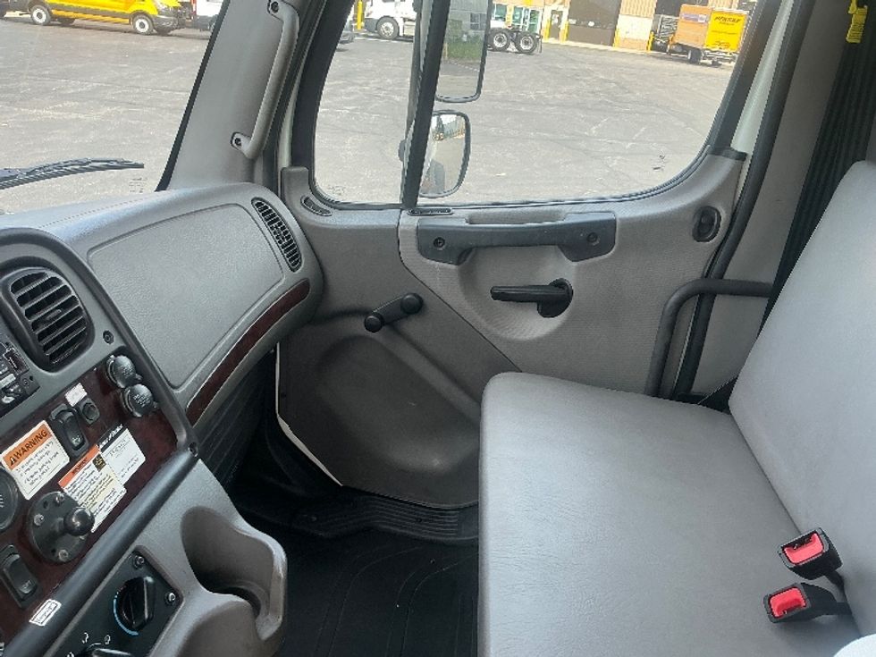 Medium Duty Box Truck-Light and Medium Duty Trucks-Freightliner-2020-M2-South Bend-IN-267,782\n\t\tmiles-$ 41,250 - Image 19