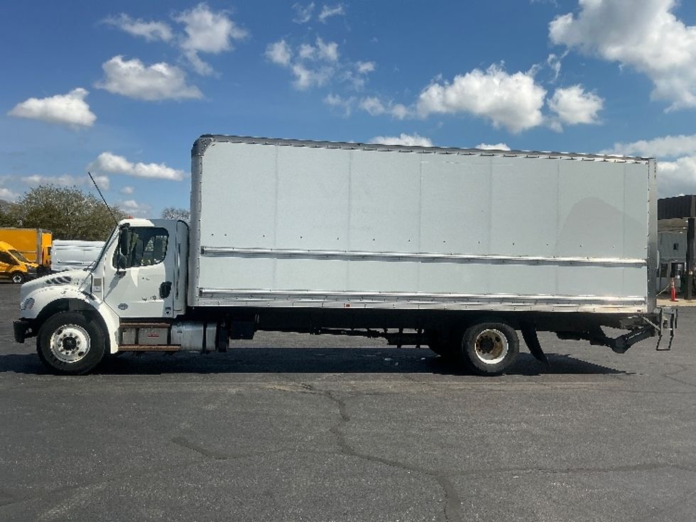 Medium Duty Box Truck-Light and Medium Duty Trucks-Freightliner-2020-M2-South Bend-IN-267,782\n\t\tmiles-$ 41,250 - Image 4