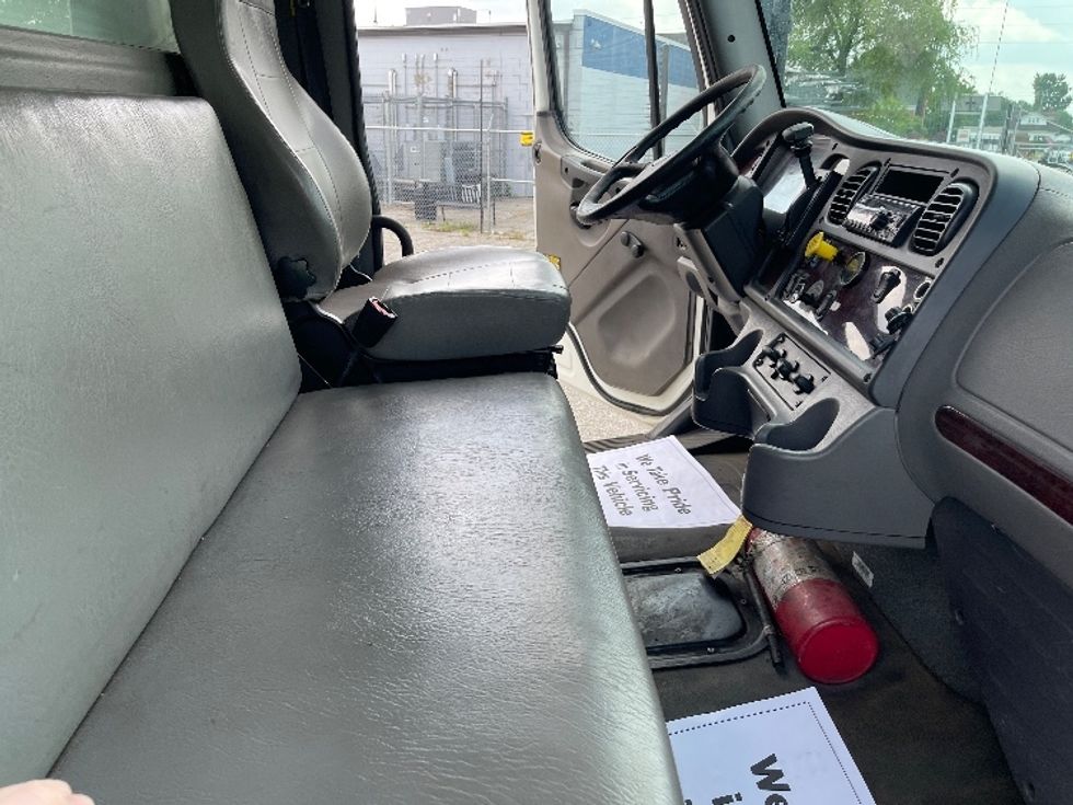 Medium Duty Box Truck-Light and Medium Duty Trucks-Freightliner-2020-M2-South Bend-IN-323,000\n\t\tmiles-$ 22,500 - Image 21