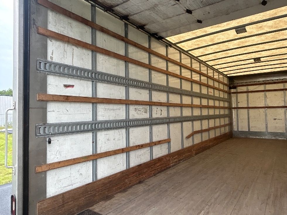 Medium Duty Box Truck-Light and Medium Duty Trucks-Freightliner-2020-M2-South Plainfield-NJ-147,192\n\t\tmiles-$ 61,750 - Image 11