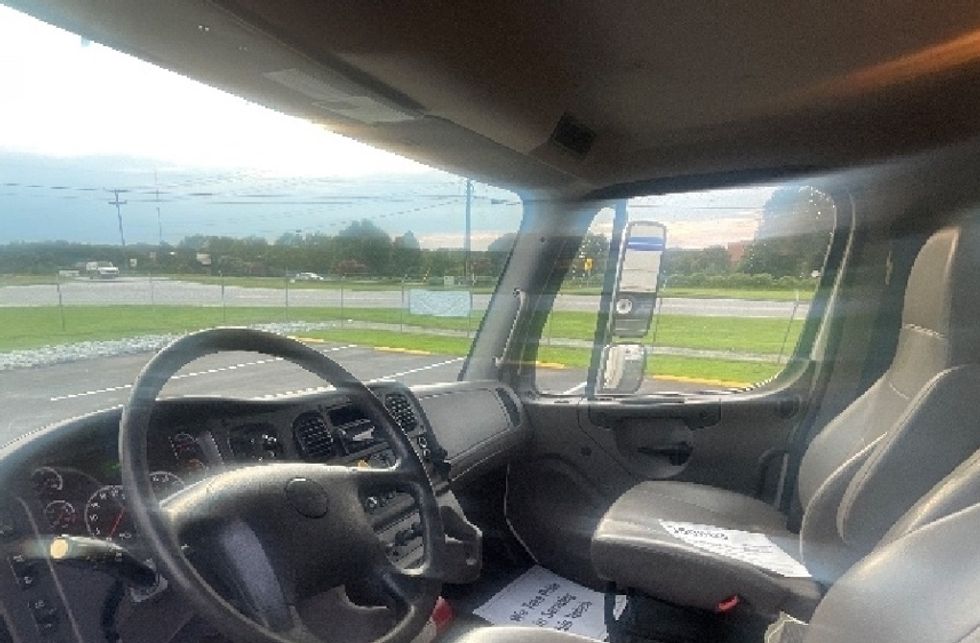 Medium Duty Box Truck-Light and Medium Duty Trucks-Freightliner-2020-M2-Spartanburg-SC-335,417\n\t\tmiles-$ 23,000 - Image 16