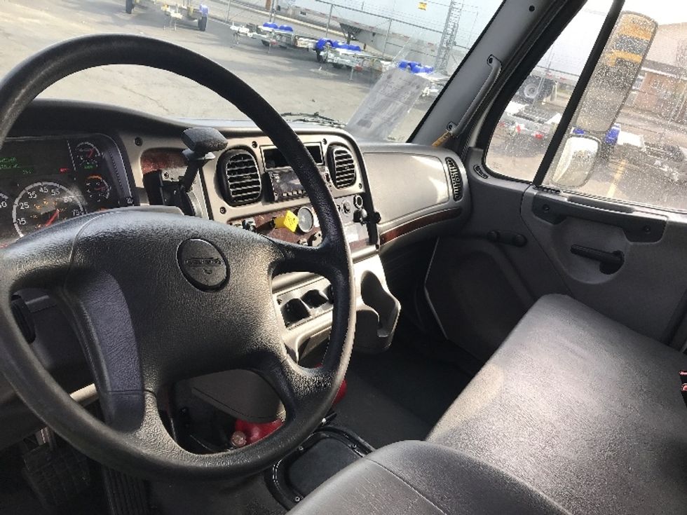 Medium Duty Box Truck-Light and Medium Duty Trucks-Freightliner-2020-M2-Spokane Valley-WA-124,188\n\t\tmiles-$ 57,500 - Image 17