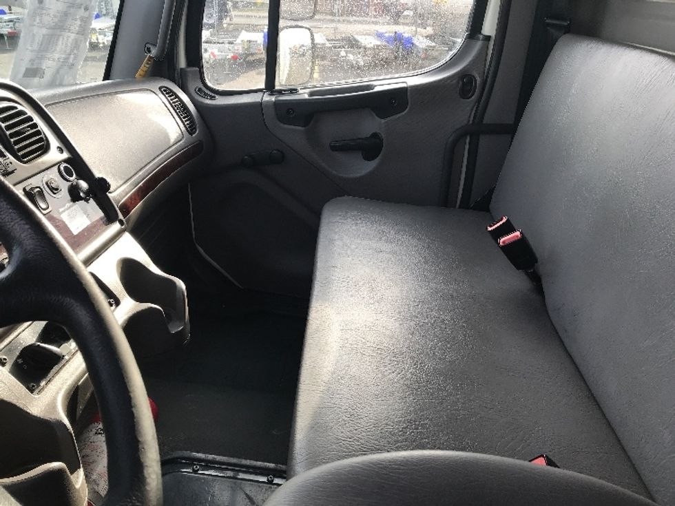 Medium Duty Box Truck-Light and Medium Duty Trucks-Freightliner-2020-M2-Spokane Valley-WA-124,188\n\t\tmiles-$ 57,500 - Image 19