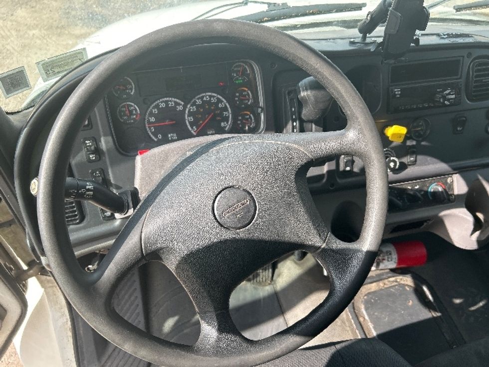 Medium Duty Box Truck-Light and Medium Duty Trucks-Freightliner-2020-M2-Springfield-MA-213,125\n\t\tmiles-$ 48,750 - Image 17