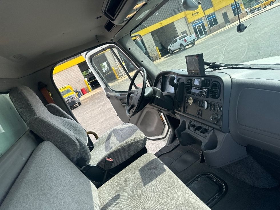 Medium Duty Box Truck-Light and Medium Duty Trucks-Freightliner-2020-M2-Springfield-MO-195,094\n\t\tmiles-$ 58,750 - Image 22