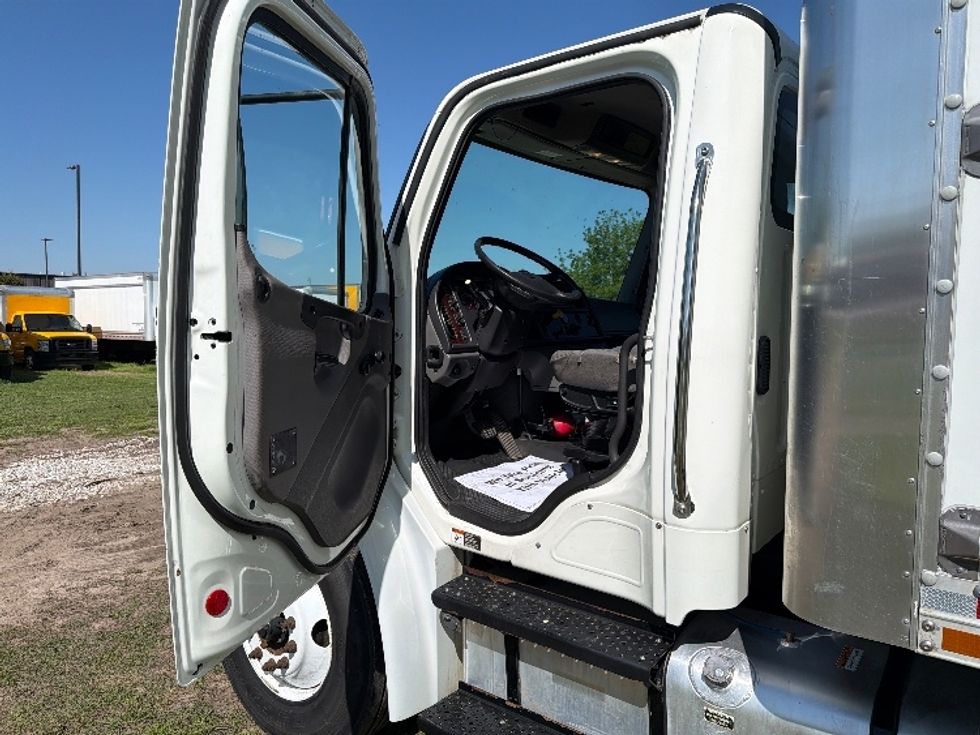 Medium Duty Box Truck-Light and Medium Duty Trucks-Freightliner-2020-M2-Springfield-MO-244,392\n\t\tmiles-$ 45,000 - Image 16