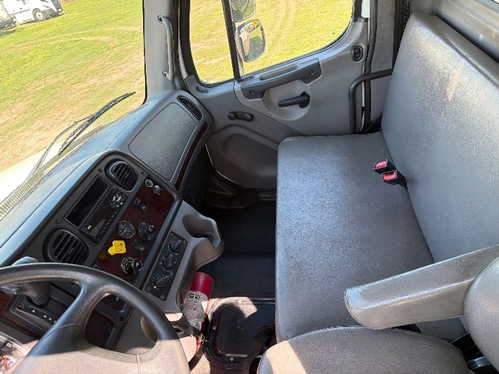 Medium Duty Box Truck-Light and Medium Duty Trucks-Freightliner-2020-M2-Springfield-MO-244,392\n\t\tmiles-$ 45,000 - Image 19