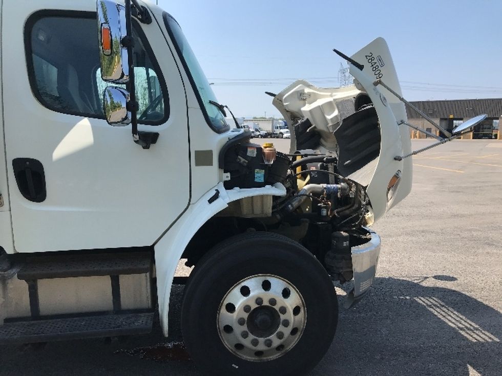Medium Duty Box Truck-Light and Medium Duty Trucks-Freightliner-2020-M2-Ste-Foy-PQ-210,033\n\t\tkm-$ 71,250 - Image 23