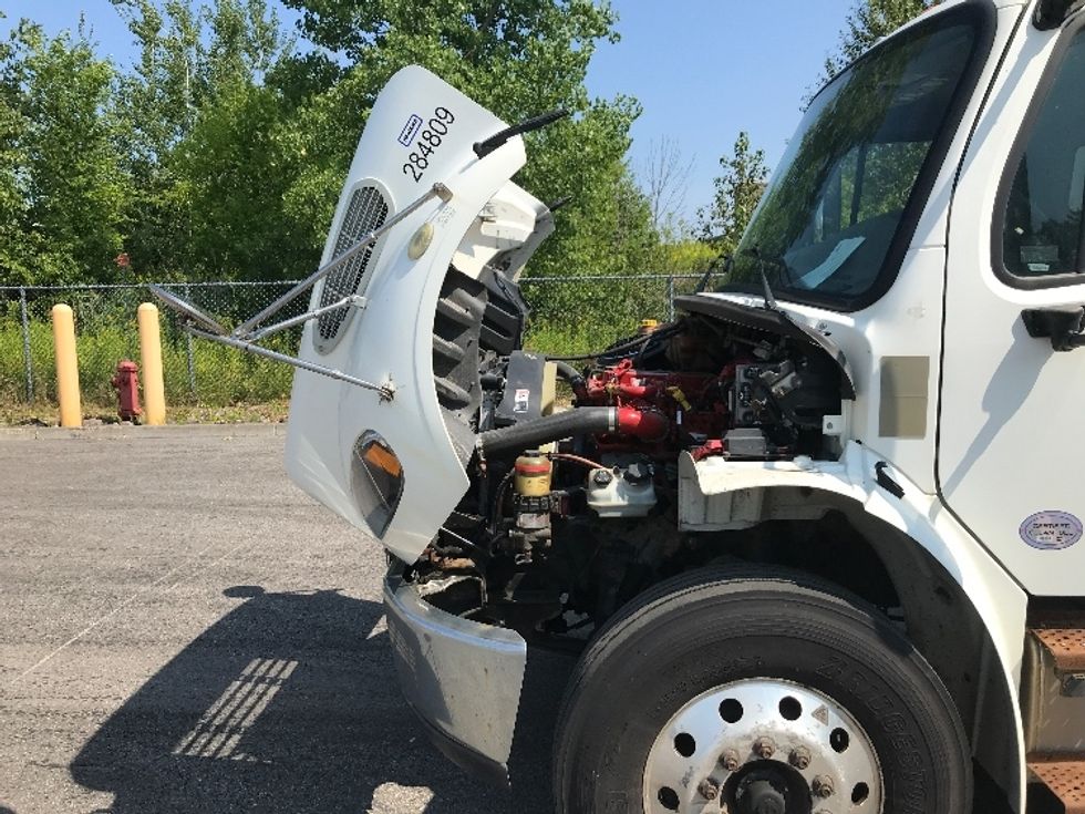 Medium Duty Box Truck-Light and Medium Duty Trucks-Freightliner-2020-M2-Ste-Foy-PQ-210,033\n\t\tkm-$ 71,250 - Image 24