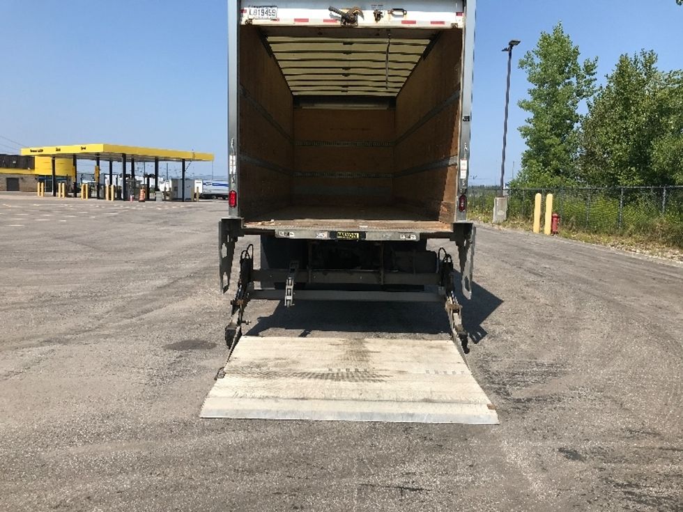 Medium Duty Box Truck-Light and Medium Duty Trucks-Freightliner-2020-M2-Ste-Foy-PQ-210,033\n\t\tkm-$ 71,250 - Image 9