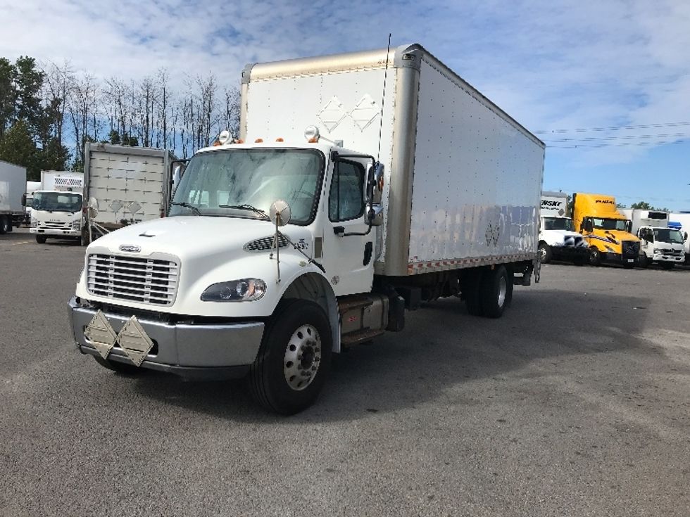Medium Duty Box Truck-Light and Medium Duty Trucks-Freightliner-2020-M2-Ste-Foy-PQ-257,755\n\t\tkm-$ 65,500 - Image 1