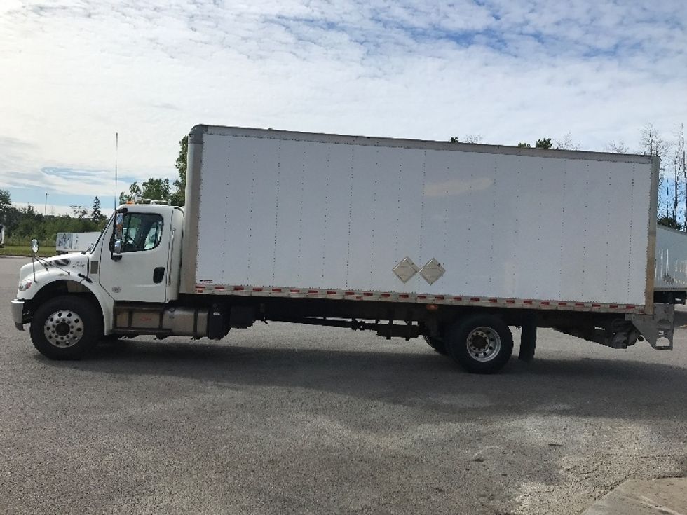 Medium Duty Box Truck-Light and Medium Duty Trucks-Freightliner-2020-M2-Ste-Foy-PQ-257,755\n\t\tkm-$ 65,500 - Image 4