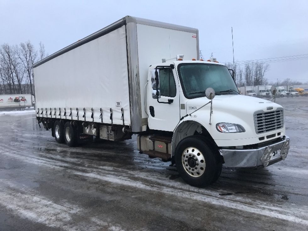 Medium Duty Box Truck-Light and Medium Duty Trucks-Freightliner-2020-M2-Ste-Foy-PQ-310,315\n\t\tkm-$ 75,000 - Image 1