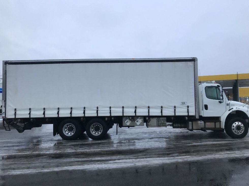 Medium Duty Box Truck-Light and Medium Duty Trucks-Freightliner-2020-M2-Ste-Foy-PQ-310,315\n\t\tkm-$ 75,000 - Image 15