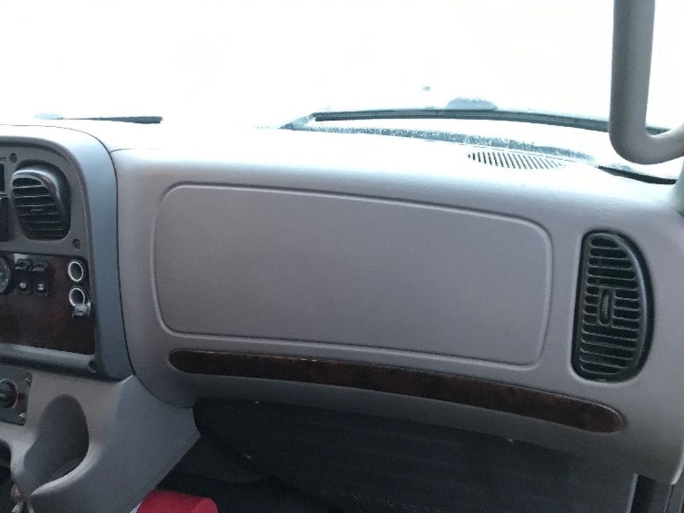 Medium Duty Box Truck-Light and Medium Duty Trucks-Freightliner-2020-M2-Ste-Foy-PQ-310,315\n\t\tkm-$ 75,000 - Image 21