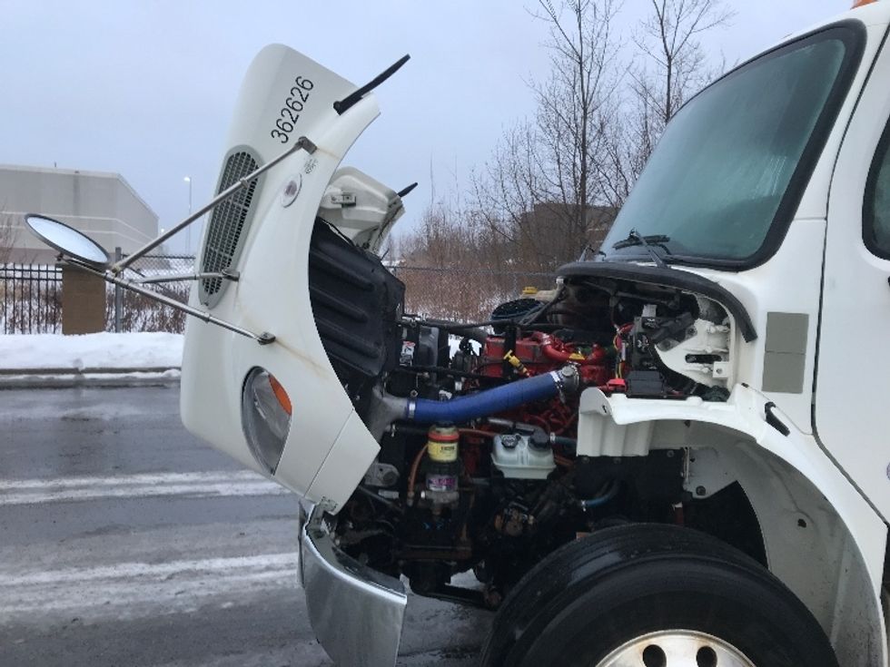 Medium Duty Box Truck-Light and Medium Duty Trucks-Freightliner-2020-M2-Ste-Foy-PQ-310,315\n\t\tkm-$ 75,000 - Image 24