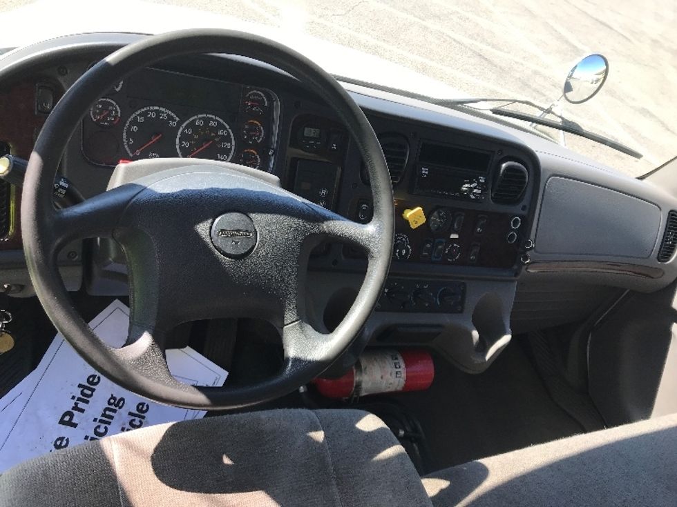 Medium Duty Box Truck-Light and Medium Duty Trucks-Freightliner-2020-M2-Ste-Foy-PQ-341,858\n\t\tkm-$ 50,500 - Image 16