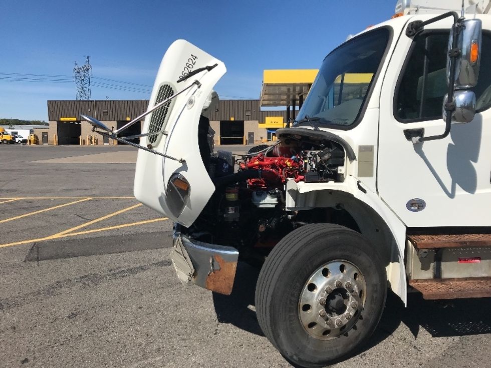 Medium Duty Box Truck-Light and Medium Duty Trucks-Freightliner-2020-M2-Ste-Foy-PQ-341,858\n\t\tkm-$ 50,500 - Image 22