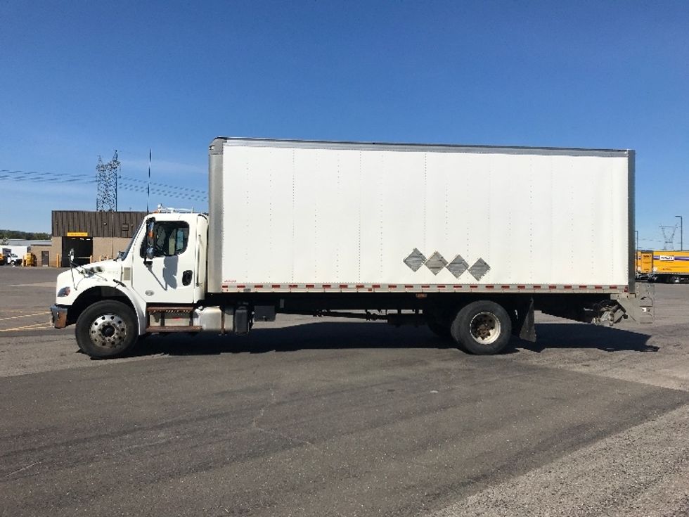 Medium Duty Box Truck-Light and Medium Duty Trucks-Freightliner-2020-M2-Ste-Foy-PQ-341,858\n\t\tkm-$ 50,500 - Image 4