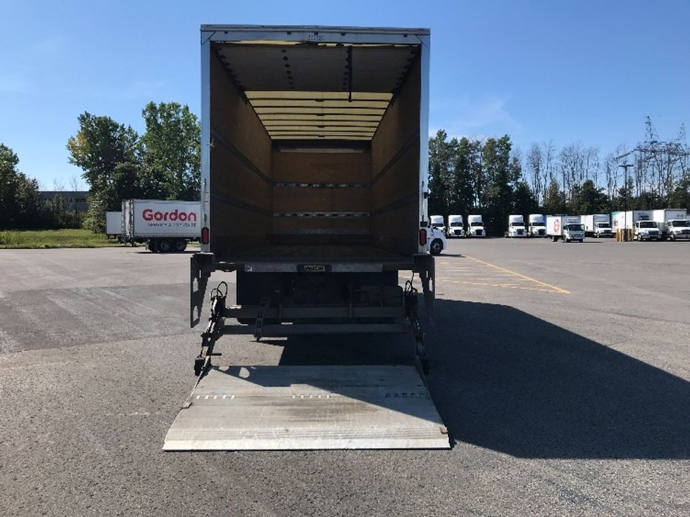 Medium Duty Box Truck-Light and Medium Duty Trucks-Freightliner-2020-M2-Ste-Foy-PQ-341,858\n\t\tkm-$ 50,500 - Image 7
