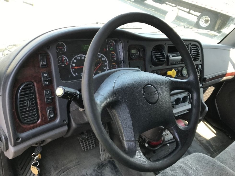 Medium Duty Box Truck-Light and Medium Duty Trucks-Freightliner-2020-M2-Ste-Foy-PQ-363,140\n\t\tkm-$ 52,500 - Image 18