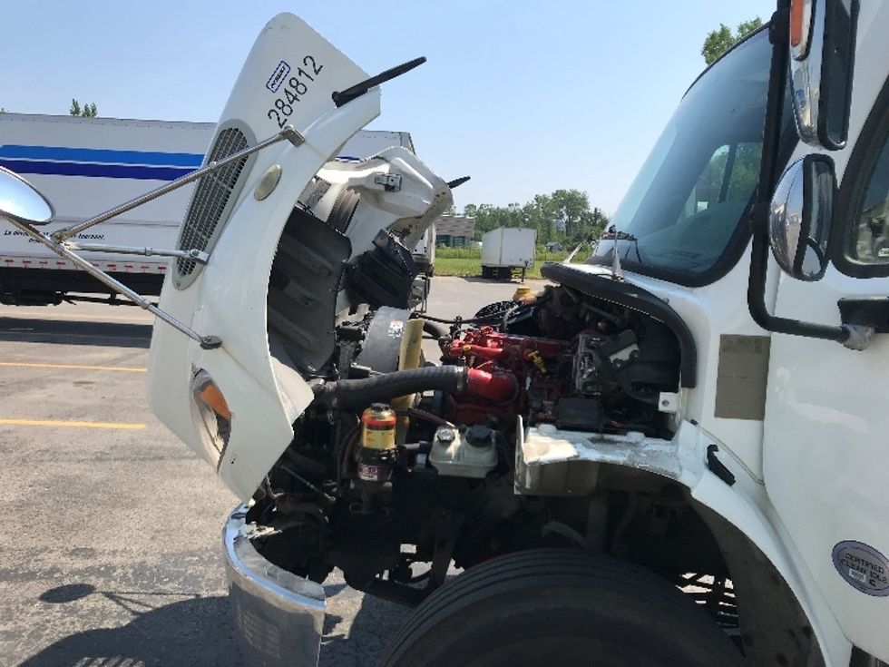 Medium Duty Box Truck-Light and Medium Duty Trucks-Freightliner-2020-M2-Ste-Foy-PQ-363,140\n\t\tkm-$ 52,500 - Image 24