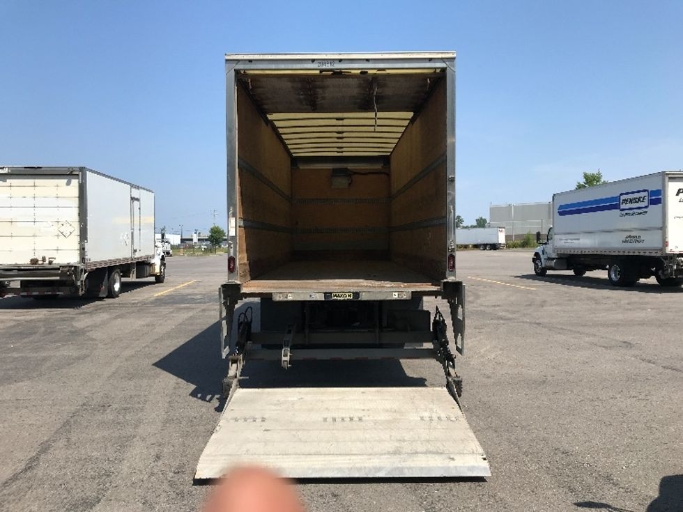 Medium Duty Box Truck-Light and Medium Duty Trucks-Freightliner-2020-M2-Ste-Foy-PQ-363,140\n\t\tkm-$ 52,500 - Image 9