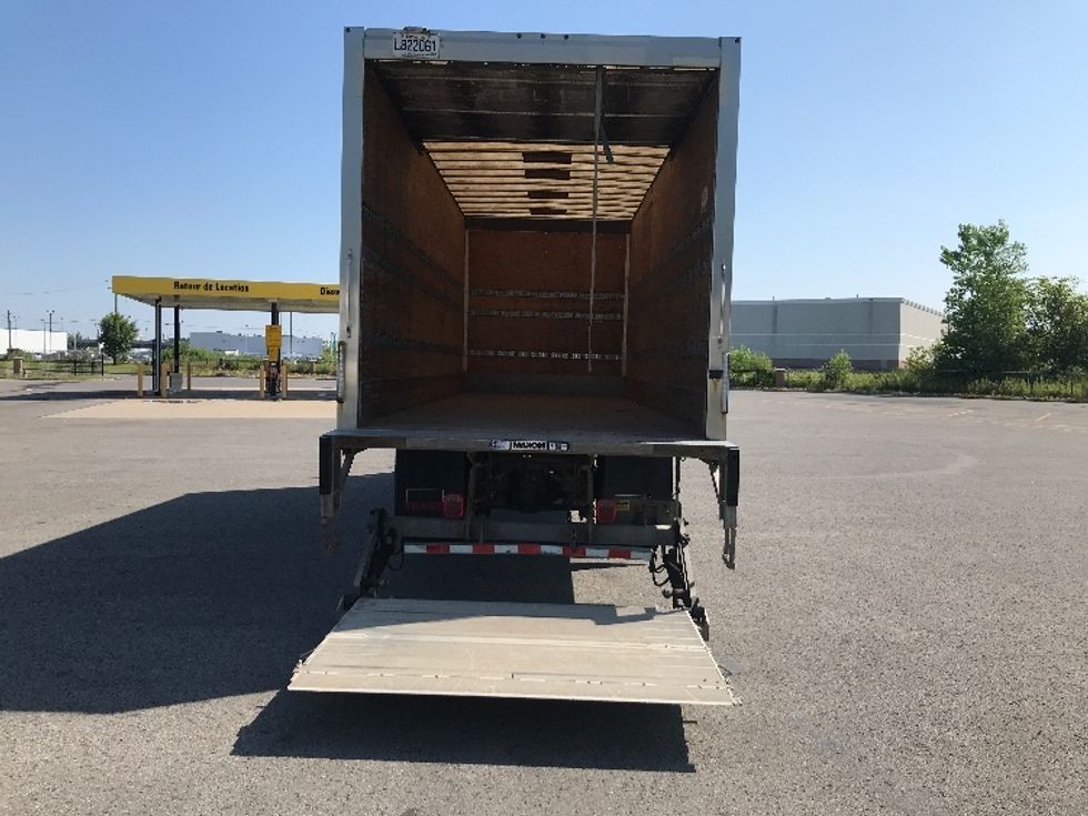 Medium Duty Box Truck-Light and Medium Duty Trucks-Freightliner-2020-M2-Ste-Foy-PQ-411,816\n\t\tkm-$ 42,750 - Image 9