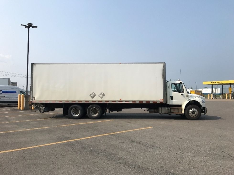 Medium Duty Box Truck-Light and Medium Duty Trucks-Freightliner-2020-M2-Ste-Foy-PQ-474,115\n\t\tkm-$ 55,500 - Image 15