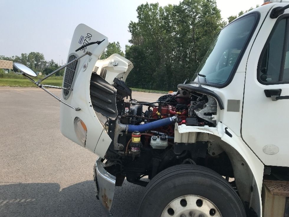 Medium Duty Box Truck-Light and Medium Duty Trucks-Freightliner-2020-M2-Ste-Foy-PQ-474,115\n\t\tkm-$ 55,500 - Image 24