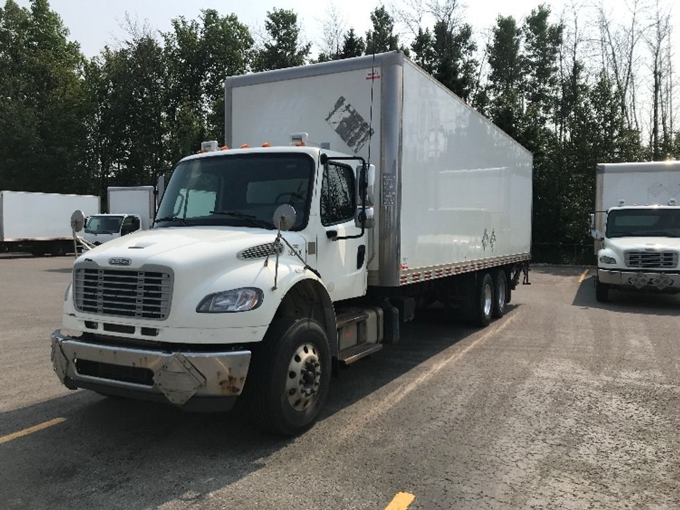 Medium Duty Box Truck-Light and Medium Duty Trucks-Freightliner-2020-M2-Ste-Foy-PQ-474,115\n\t\tkm-$ 55,500 - Image 3