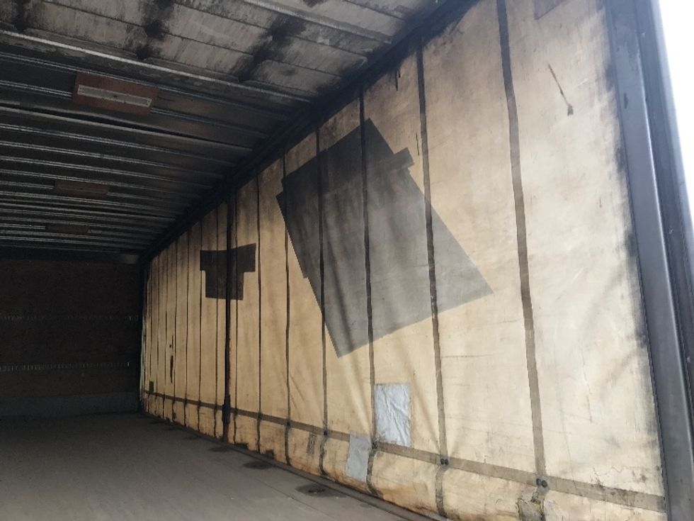 Medium Duty Box Truck-Light and Medium Duty Trucks-Freightliner-2020-M2-Ste-Foy-PQ-571,387\n\t\tkm-$ 39,500 - Image 12