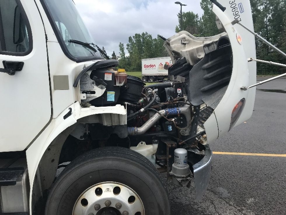 Medium Duty Box Truck-Light and Medium Duty Trucks-Freightliner-2020-M2-Ste-Foy-PQ-571,387\n\t\tkm-$ 39,500 - Image 23