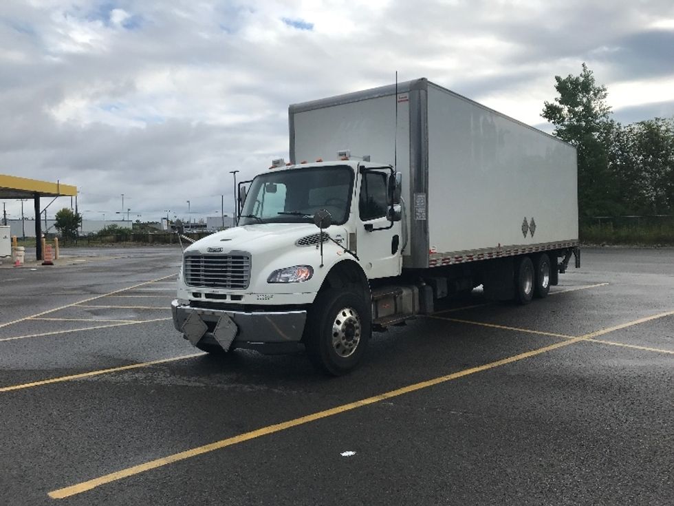 Medium Duty Box Truck-Light and Medium Duty Trucks-Freightliner-2020-M2-Ste-Foy-PQ-571,387\n\t\tkm-$ 39,500 - Image 3