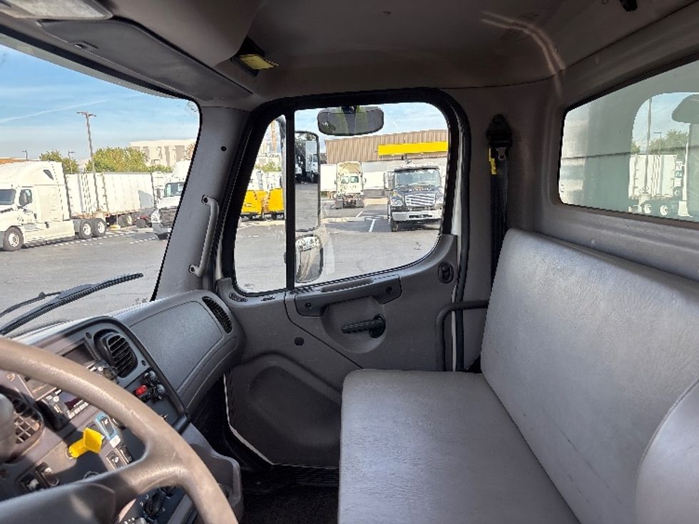Medium Duty Box Truck-Light and Medium Duty Trucks-Freightliner-2020-M2-Sterling-VA-184,447\n\t\tmiles-$ 57,750 - Image 18