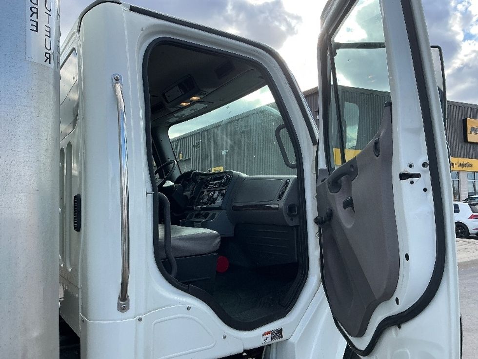 Medium Duty Box Truck-Light and Medium Duty Trucks-Freightliner-2020-M2-Stoney Creek-ON-270,942\n\t\tkm-$ 70,750 - Image 20
