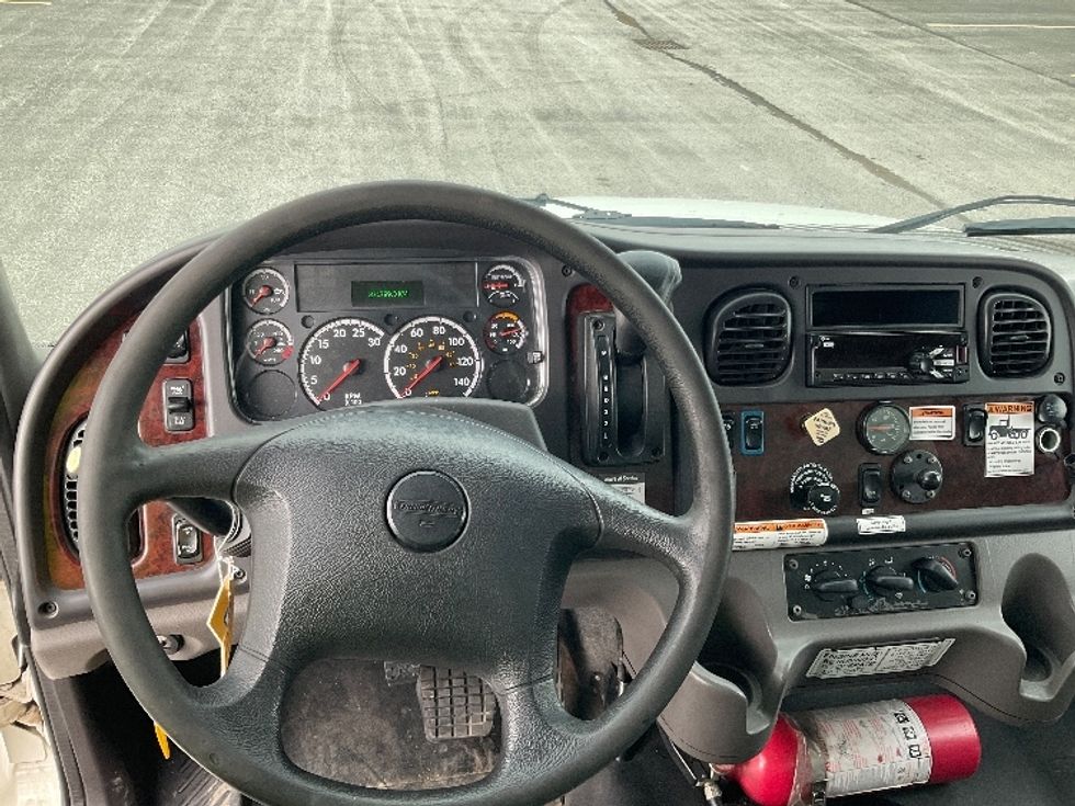 Medium Duty Box Truck-Light and Medium Duty Trucks-Freightliner-2020-M2-Stoney Creek-ON-272,944\n\t\tkm-$ 70,750 - Image 18