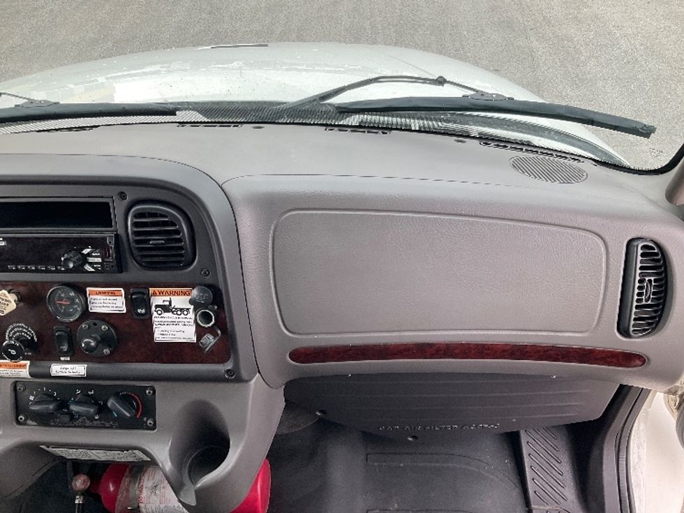 Medium Duty Box Truck-Light and Medium Duty Trucks-Freightliner-2020-M2-Stoney Creek-ON-272,944\n\t\tkm-$ 70,750 - Image 21