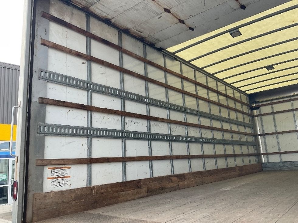 Medium Duty Box Truck-Light and Medium Duty Trucks-Freightliner-2020-M2-Stoney Creek-ON-327,301\n\t\tkm-$ 64,000 - Image 11