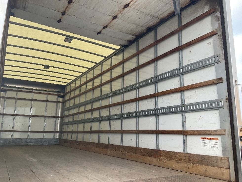 Medium Duty Box Truck-Light and Medium Duty Trucks-Freightliner-2020-M2-Stoney Creek-ON-327,301\n\t\tkm-$ 64,000 - Image 12