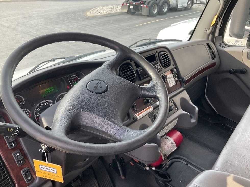 Medium Duty Box Truck-Light and Medium Duty Trucks-Freightliner-2020-M2-Stoney Creek-ON-327,301\n\t\tkm-$ 64,000 - Image 17