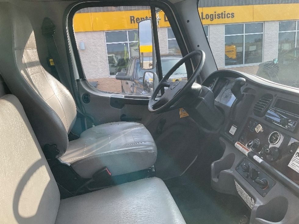 Medium Duty Box Truck-Light and Medium Duty Trucks-Freightliner-2020-M2-Stoney Creek-ON-327,301\n\t\tkm-$ 64,000 - Image 22