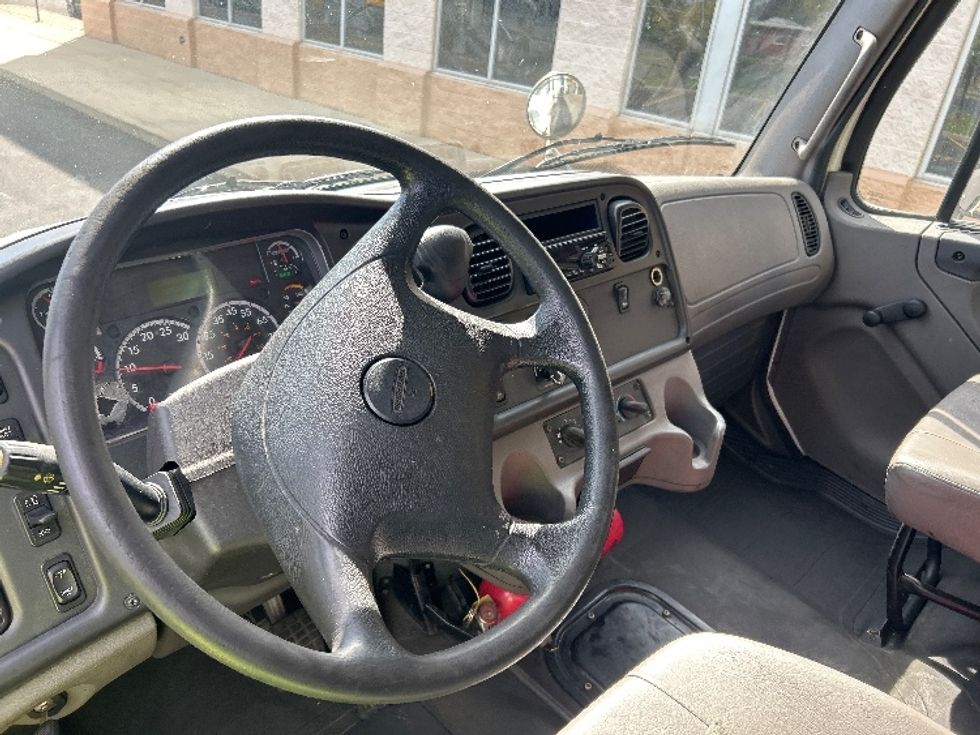 Medium Duty Box Truck-Light and Medium Duty Trucks-Freightliner-2020-M2-Sturtevant-WI-124,240\n\t\tmiles-$ 56,750 - Image 17