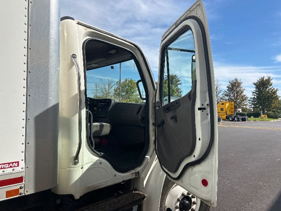 Medium Duty Box Truck-Light and Medium Duty Trucks-Freightliner-2020-M2-Sturtevant-WI-124,240\n\t\tmiles-$ 56,750 - Image 20