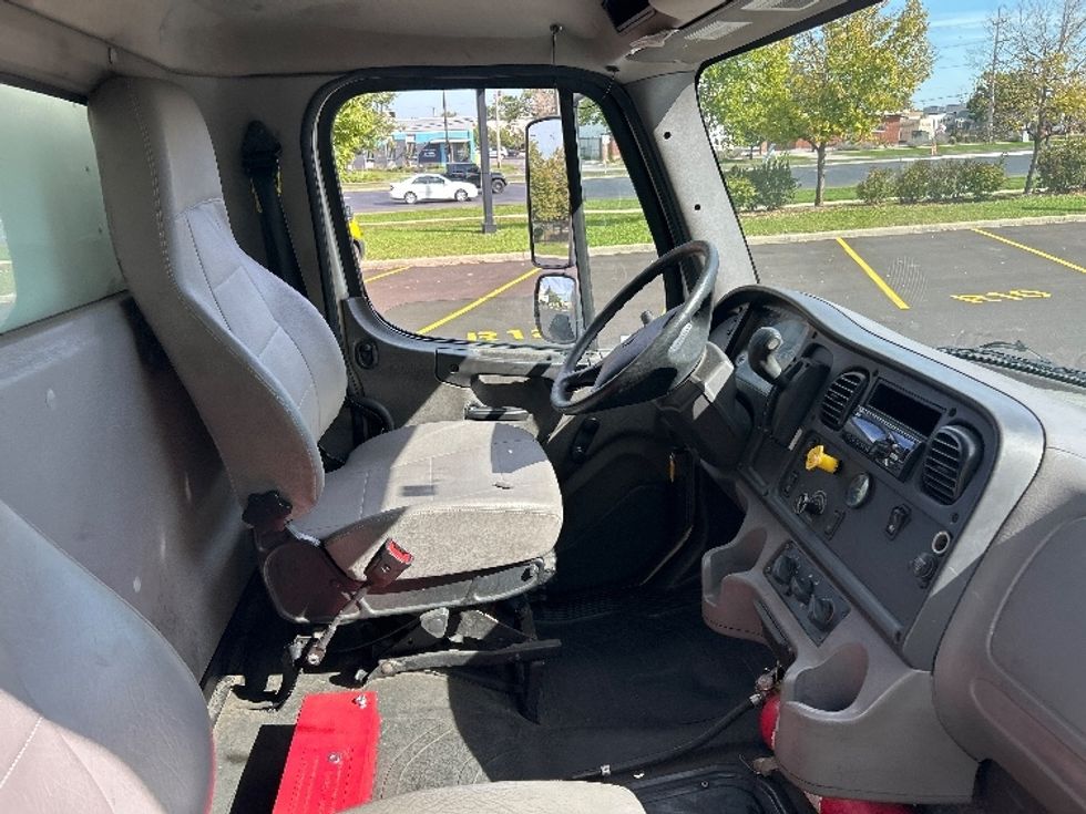 Medium Duty Box Truck-Light and Medium Duty Trucks-Freightliner-2020-M2-Sturtevant-WI-124,240\n\t\tmiles-$ 56,750 - Image 22