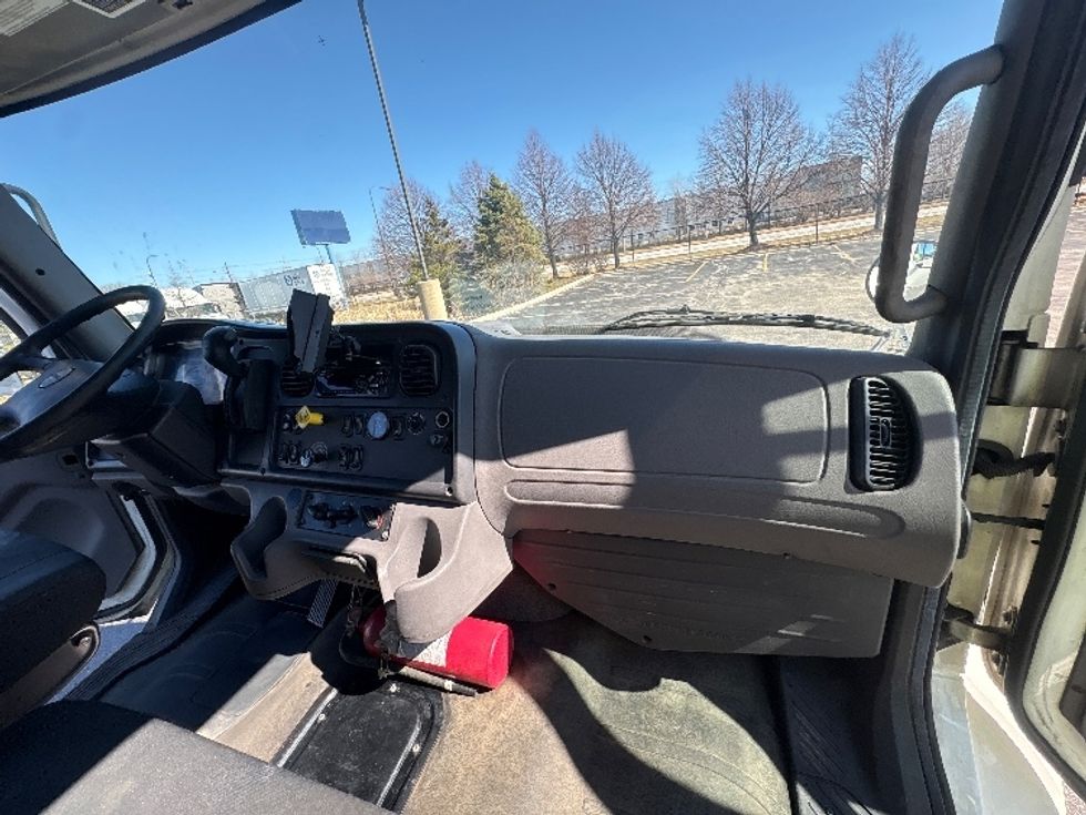 Medium Duty Box Truck-Light and Medium Duty Trucks-Freightliner-2020-M2-Sturtevant-WI-157,468\n\t\tmiles-$ 43,250 - Image 21