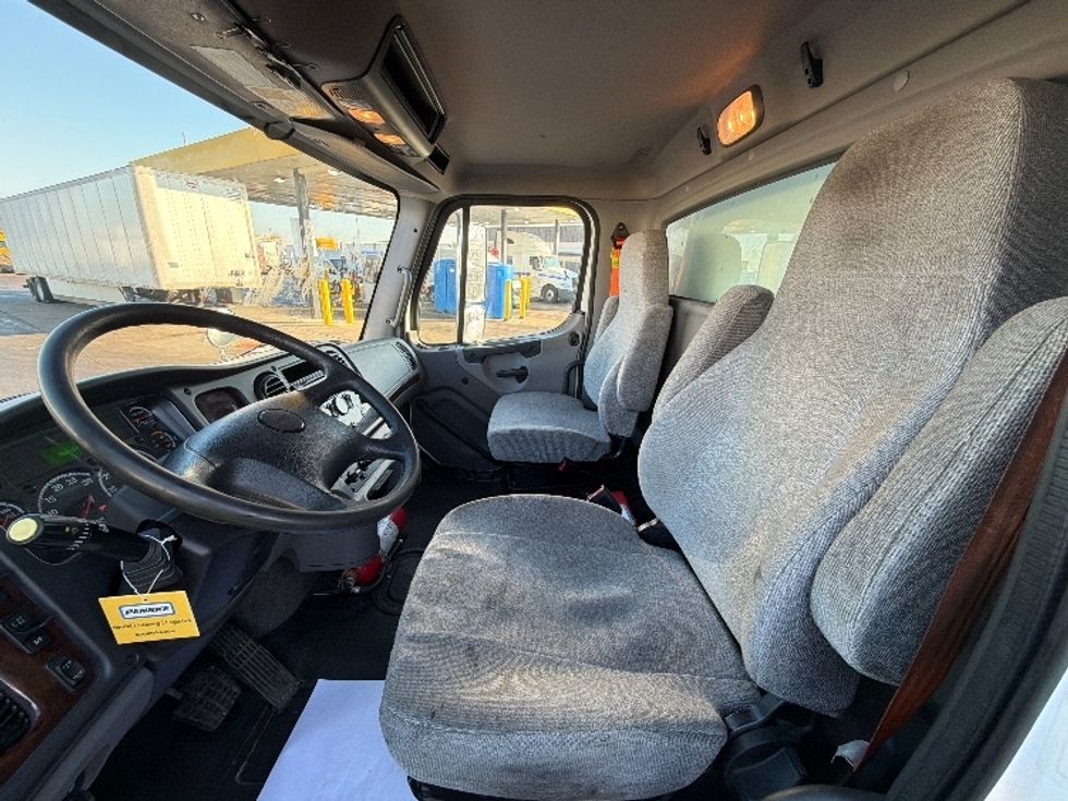 Medium Duty Box Truck-Light and Medium Duty Trucks-Freightliner-2020-M2-Sturtevant-WI-162,660\n\t\tmiles-$ 65,500 - Image 19